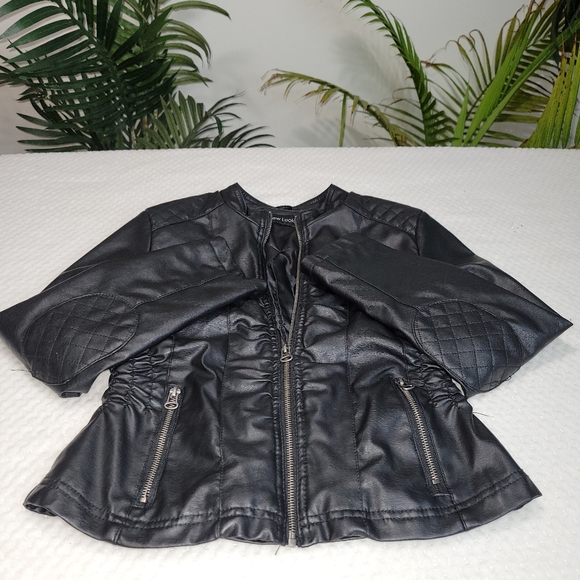 Leather Jacket - Picture 4 of 7